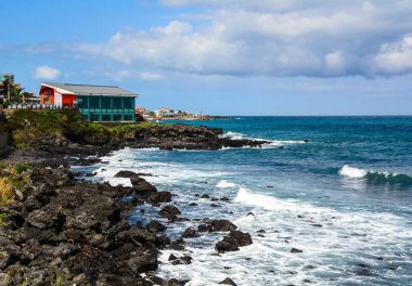 Jeju, Güney Kore - Eylül 20, 2016. Cityscape güzel deniz Jeju Adası, Güney Kore ile. Jeju Adası Asya'nın en sevilen seyahat hedefleri biridir.