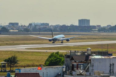 Saigon, Vietnam - 19 Şubat 2019. Vietnam Tan Son Nhat Havaalanı (Sgn açılış Hava Yolları'nın Airbus A350-900 uçak).