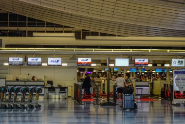 Tokyo, Japonya - 20 Mayıs 2017. Tokyo, Japonya'da Haneda Havaalanı iç. Haneda Tokyo 1978 kadar hizmet birincil Uluslararası Havaalanı oldu.