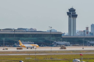 Yolcu uçakları piste Taksilemek