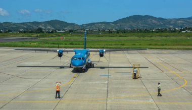 Atr 72 uçak havaalanında yerleştirme 