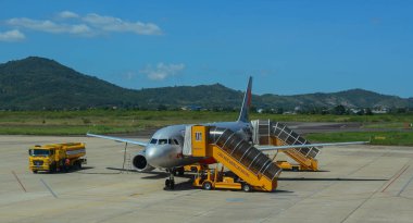 Önlük alan, Bagaj ile seyahat etmek