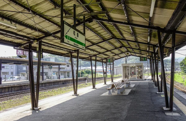 Arquitectura de una estación de tren rural — Foto de Stock