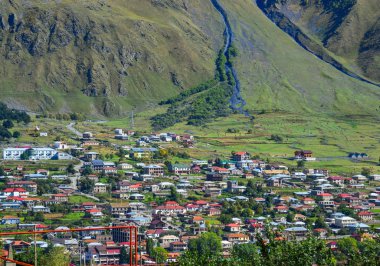 Dağ köyü Kazbegi, Gürcistan 