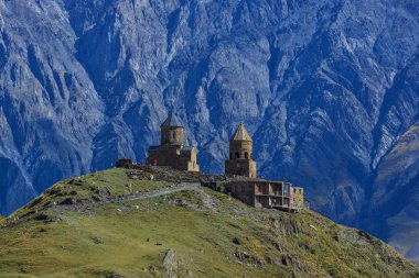 Gergeti Trinity Kilisesi (Tsminda Sameba)