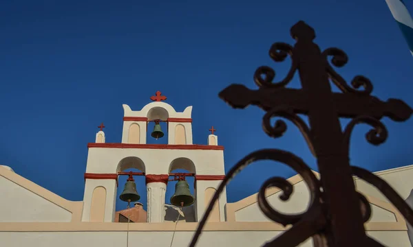 Ortodoxa kyrkan på Santoriniön — Stockfoto