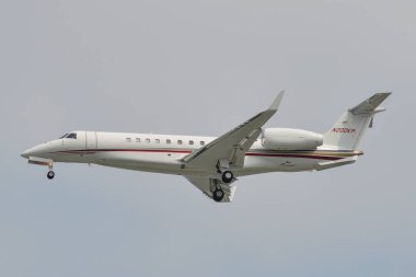 Tan Son Nhat Havaalanı iniş uçak