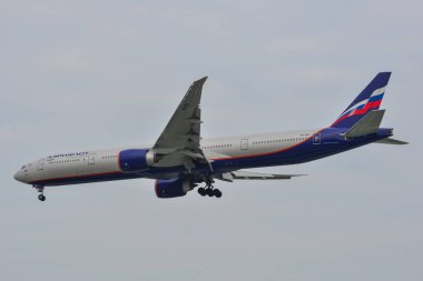 Saigon havaalanına iniş yolcu uçak 