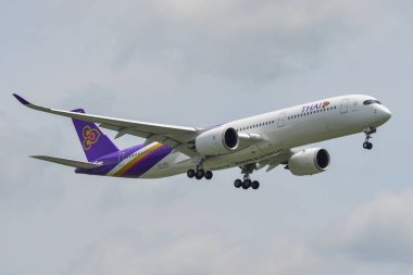 Bangkok havaalanında açılış yolcu uçak