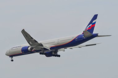 Saigon havaalanına iniş yolcu uçak 