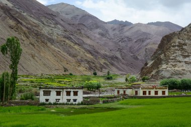 Mountainscape Vadisi üzerinde alan 