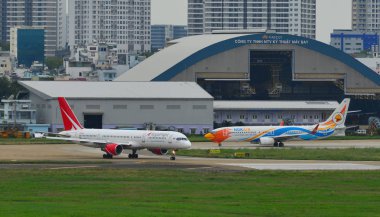 Yolcu uçakları piste Taksilemek