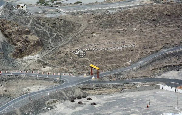 Bergsväg i Ladakh, norr om Indien — Stockfoto