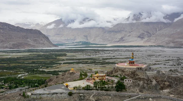 Maitreya Buddha statue Ladakh, Hindistan