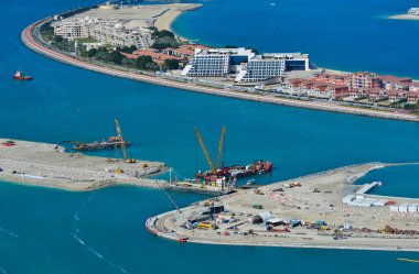 Yapay ada üzerinde inşaat havadan görünümü