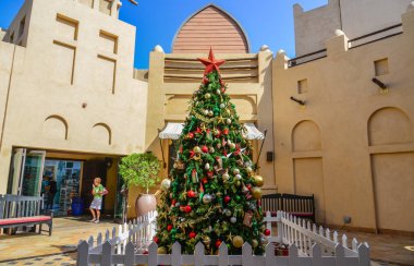 Noel ağacı at Madinat Jumeirah de Dubai
