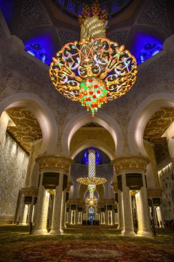 Abu Dabi Ulu Camii iç