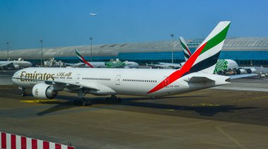 Dubai havaalanında yerleştirme uçak 