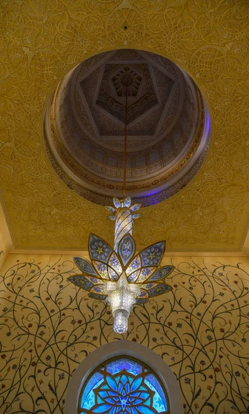 Abu Dabi Ulu Camii iç