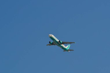 Dubai havaalanından kalktıktan uçak 