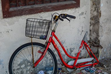 George Town, Malezya eski kırmızı bisiklet 