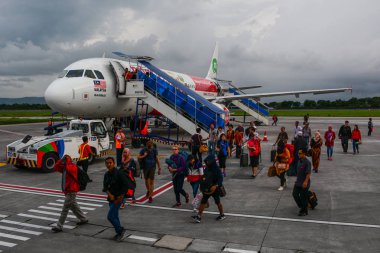 Uluslararası havaalanında yerleştirme uçak 