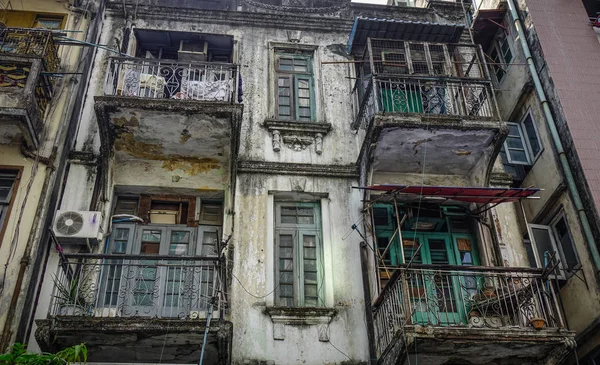 Apartamentos antiguo en Yangon, Myanmar —  Fotos de Stock