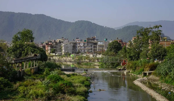 Szennyezett folyó, Katmandu, Nepál — Stock Fotó