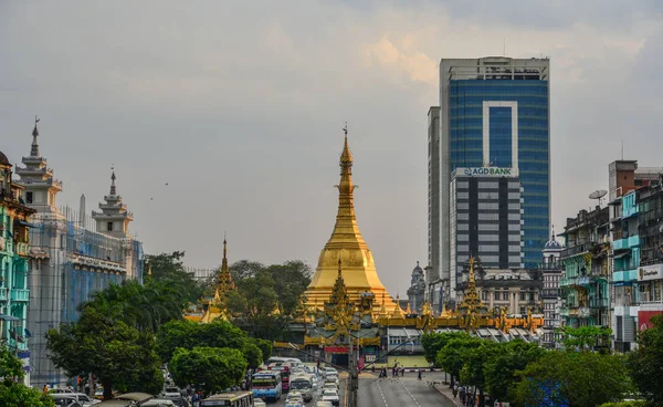 Sule Pagoda in Yangon, Myanmar — Stock Photo, Image