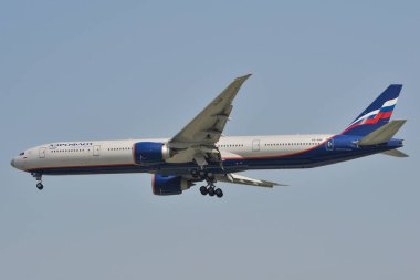 (Sgn Saigon havaalanına iniş uçak)