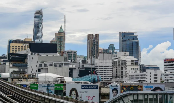 Moderne gebouwen in Bangkok, Thailand — Stockfoto