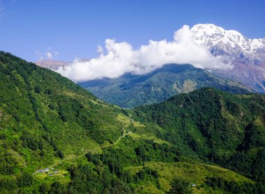 Karda güzel dağ zirvesi
