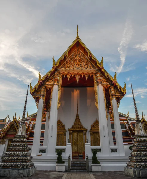 Buddhist temple in Bangkok, Thailand — Stock Photo, Image