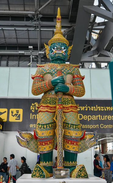 Statua di Dio all'aeroporto di Bangkok — Foto Stock