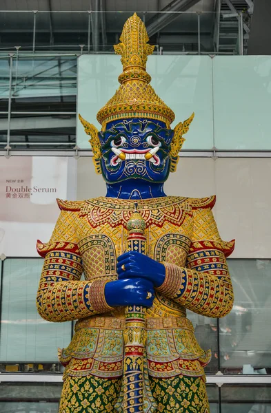 Estátua de Deus no Aeroporto de Banguecoque — Fotografia de Stock