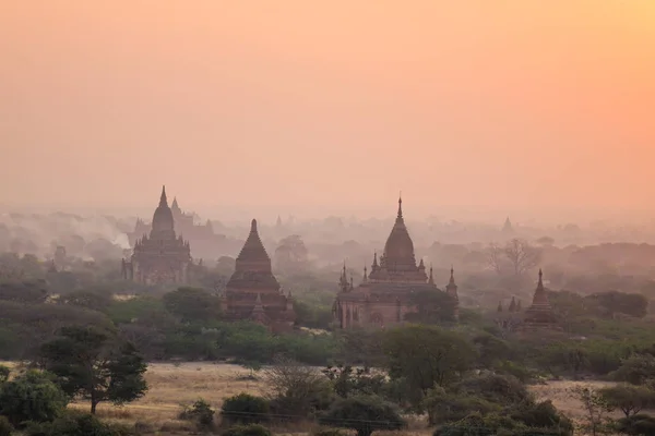 Budist tapınakları Bagan, Myanmar — Stok fotoğraf