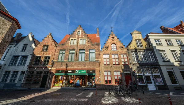 Edifícios antigos em Bruges, Bélgica — Fotografia de Stock