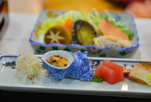 Vacsorára japán étkezés — Stock Fotó