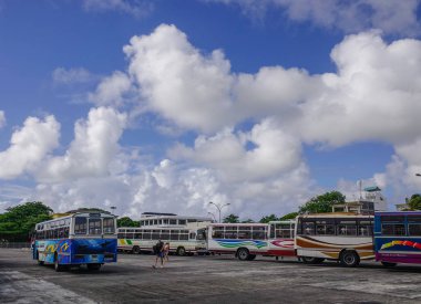 Port Louis, Mauritius'ta yerel otobüs 
