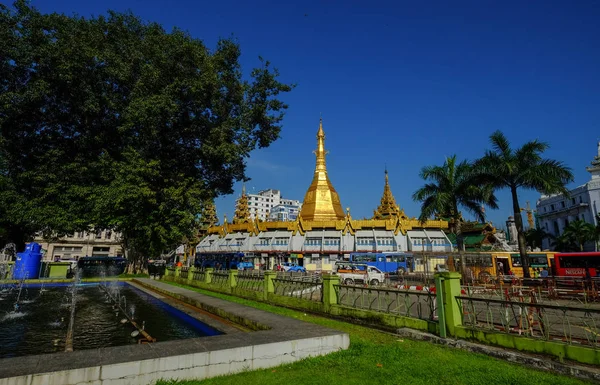 Sule pagoda a Yangon, Myanmar — Foto Stock