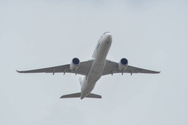 Tokyo, Japonya - 17 Nisan 2019. Finnair Oh-Lwb Airbus A350-900 (Oneworld Livery) Narita Havaalanı'ndan kalkış (Nrt).
