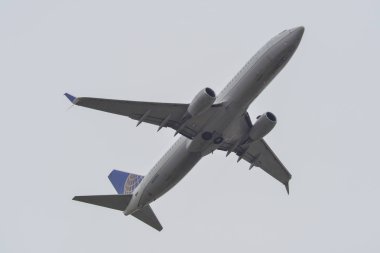 Tokyo, Japonya - 17 Nisan 2019. N34282 United Airlines Boeing 737-800 Kalkış Narita Havaalanı (Nrt). Narita Japonya'nın ana uluslararası merkezlerinden biridir.