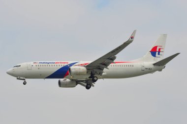 Saygon, Vietnam - 2 Şubat 2019. Malezya Havayolları'na ait bir Boeing 737-800 uçağı (9m-Mlr) Saigon (Ho Chi Minh City), Vietnam'daki Tan Son Nhat Havaalanı'na (Sgn) iniş yapıyor.