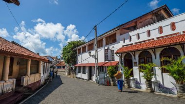 Galle, Sri Lanka - 9 Eylül 2015. Galle, Sri Lanka antik kasabasında eski evler. Galle 16..