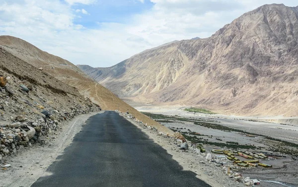 Camino Montaña Ladakh India Ladakh Una Las Regiones Menos Pobladas — Foto de Stock