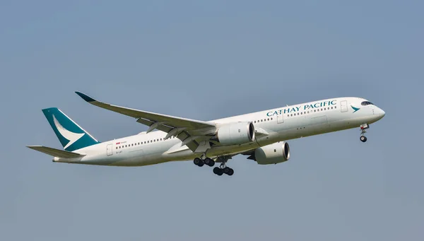 Bangkok Tailândia Abril 2018 Avião Airbus A350 Cathay Pacific Aterrissando — Fotografia de Stock