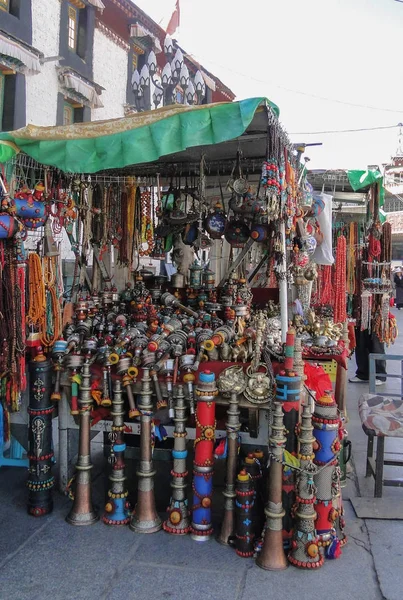 Lhasa Tibet Settembre 2012 Souvenir Mercatino Delle Pulci Lhasa Tibet — Foto Stock