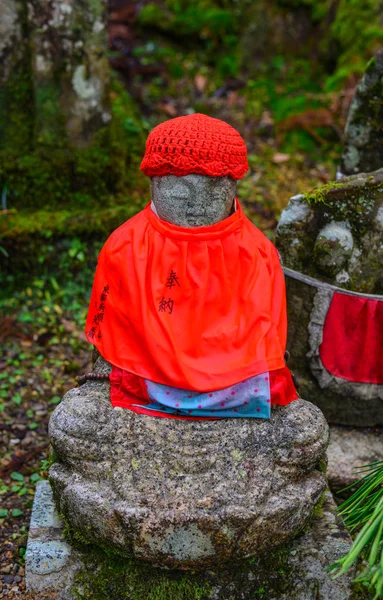 和歌山県 2016年11月24日和歌山県高野山の奥野院墓地の仏像 — ストック写真