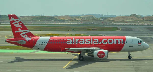 Singapour Mars 2019 Azk Indonésie Airasia Airbus A320 Circulant Sur — Photo