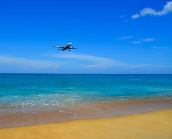 Phuket Thailand Apr 2019 Thai Airasia Abq Airbus A320 Landing — Stock Photo, Image